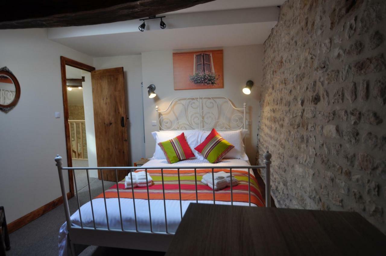 Chez Fins Bois Bed & Breakfast Nere Dış mekan fotoğraf